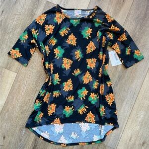 🤍LuLaRoe Irma Tunic Tee